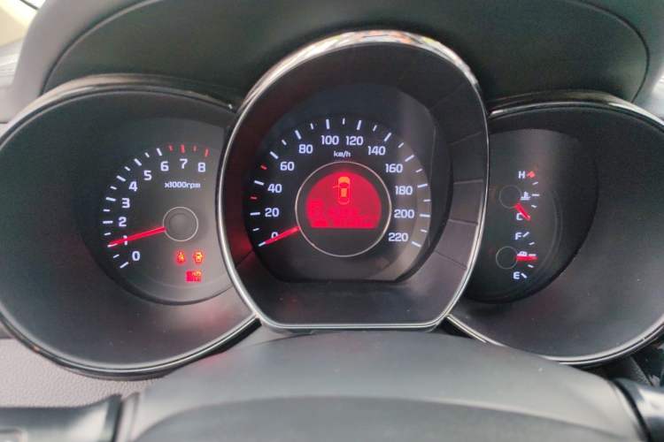 Used Kia K2 2012 Hatchback 1.6L AT Premium Commemorative Edition Instrument Cluster
