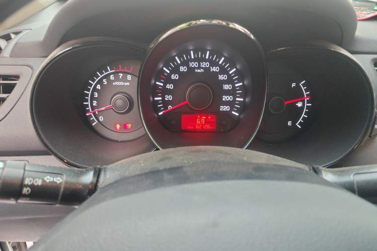 Used Kia K2 2012 Sedan 1.4L MT GLS Commemorative Edition Instrument Cluster