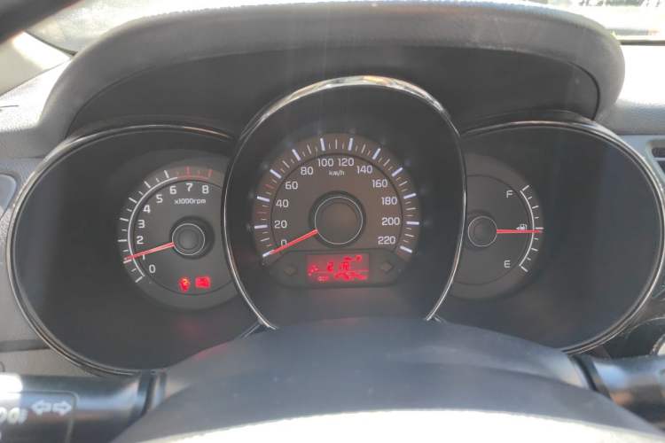 Used Kia K2 2012 Sedan 1.4L Automatic GLS Commemorative Edition Instrument Cluster