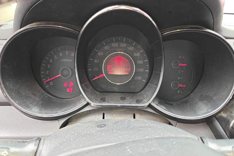 Used Kia K2 2012 Sedan 1.6L Automatic Transmission Premium Commemorative Edition Instrument Cluster