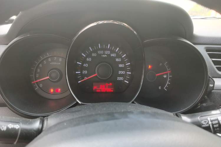 Used Kia K2 2012 Hatchback 1.4L Automatic Cool Edition Instrument Cluster