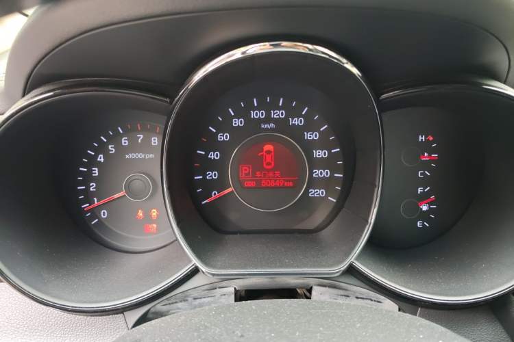 Used Kia K2 2012 Hatchback 1.6L AT Premium Commemorative Edition Instrument Cluster