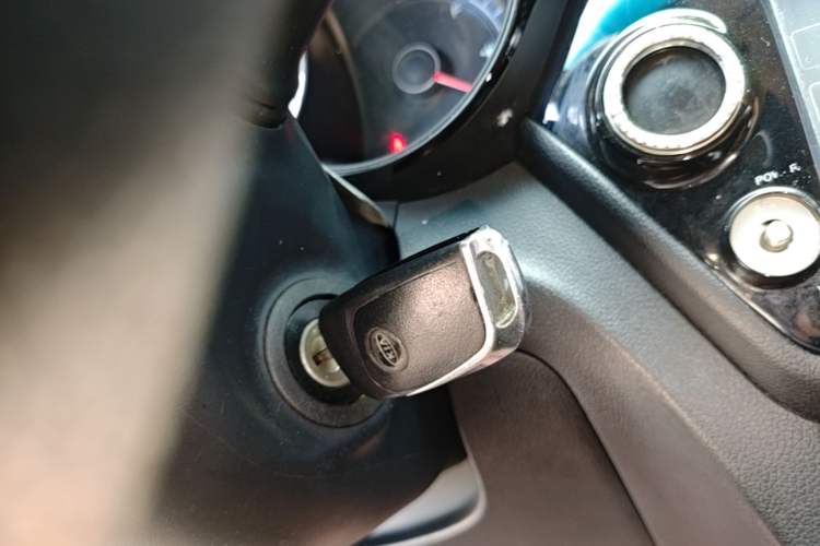 Used Kia K2 2012 Sedan 1.4L Automatic GLS Commemorative Edition Interior 1
