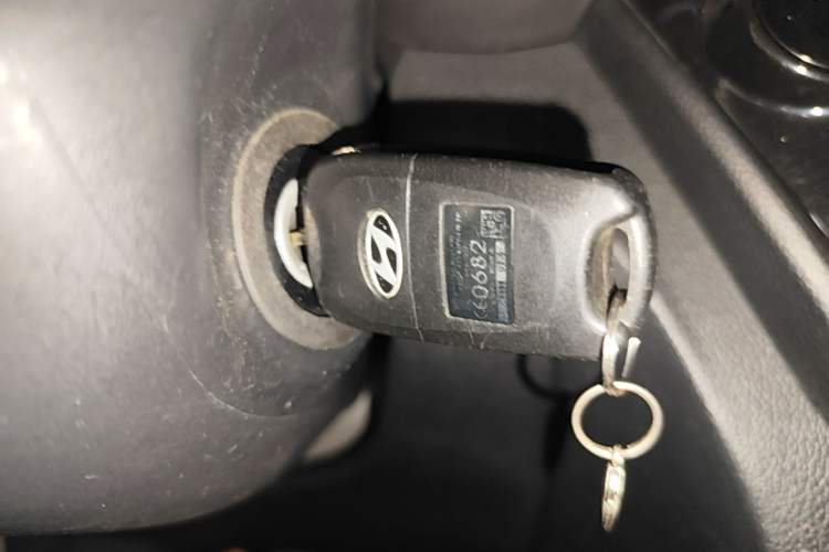 Used Kia K2 2012 Hatchback 1.4L AT GLS Commemorative Edition Interior 1