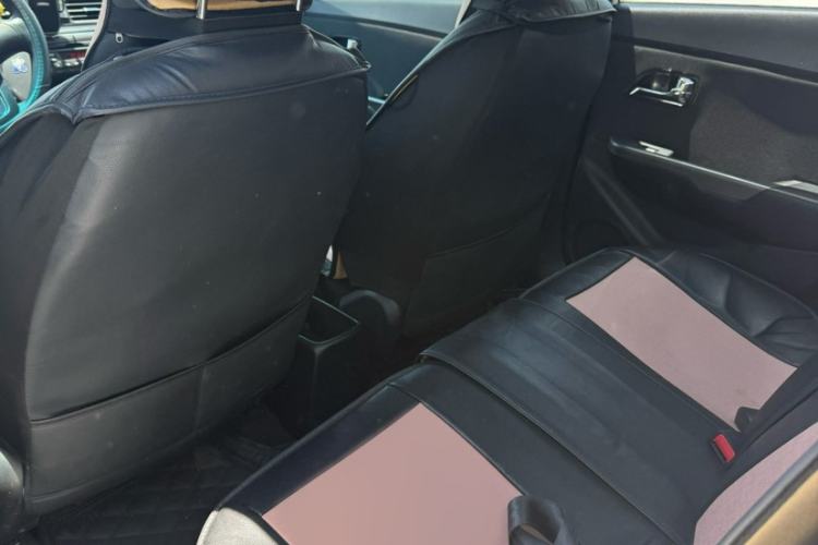 Used Kia K2 2012 Sedan 1.4L Automatic GLS Commemorative Edition Interior 1
