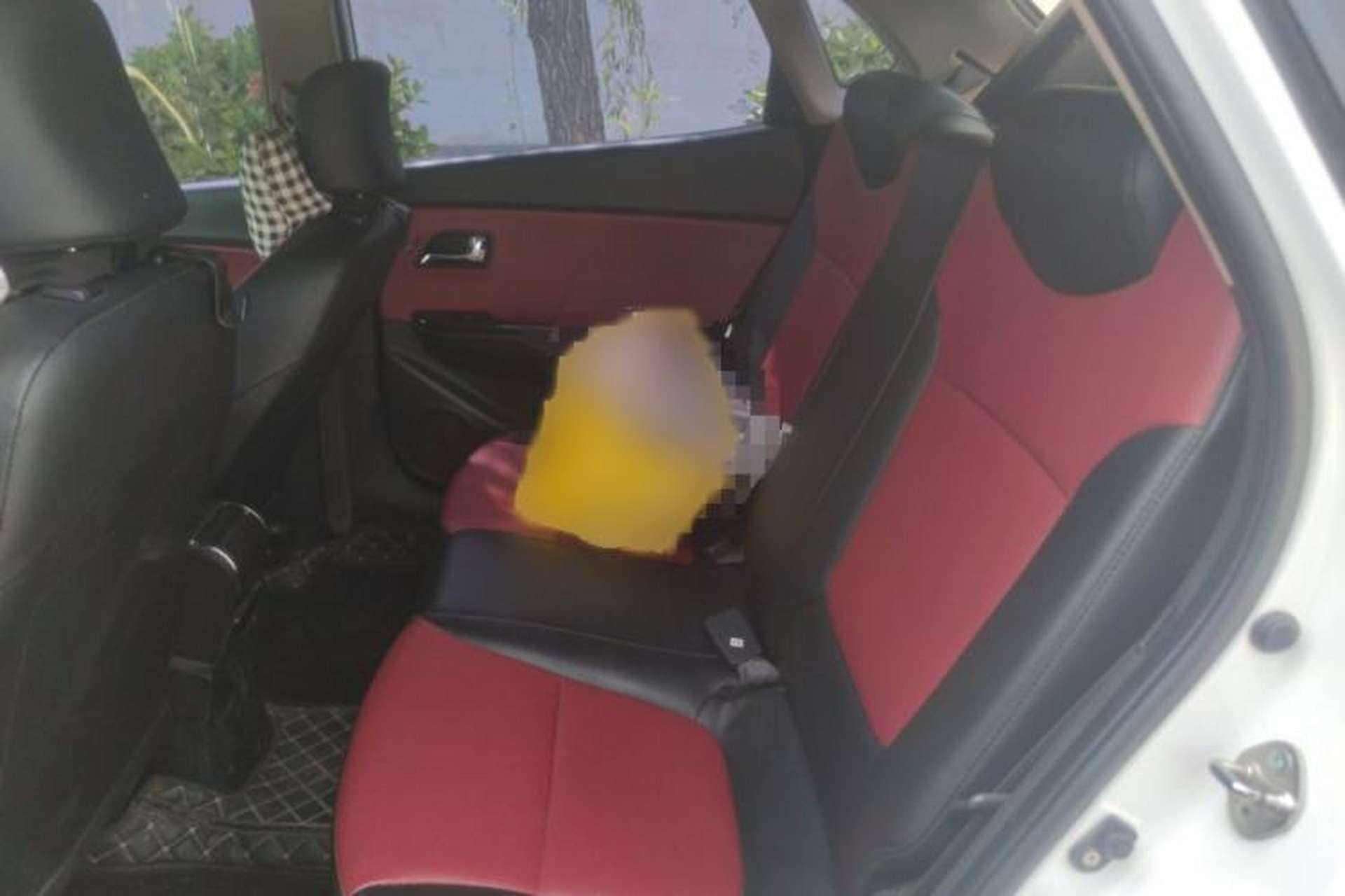 Used Kia K2 2012 Hatchback 1.4L Automatic Cool Edition Interior 4