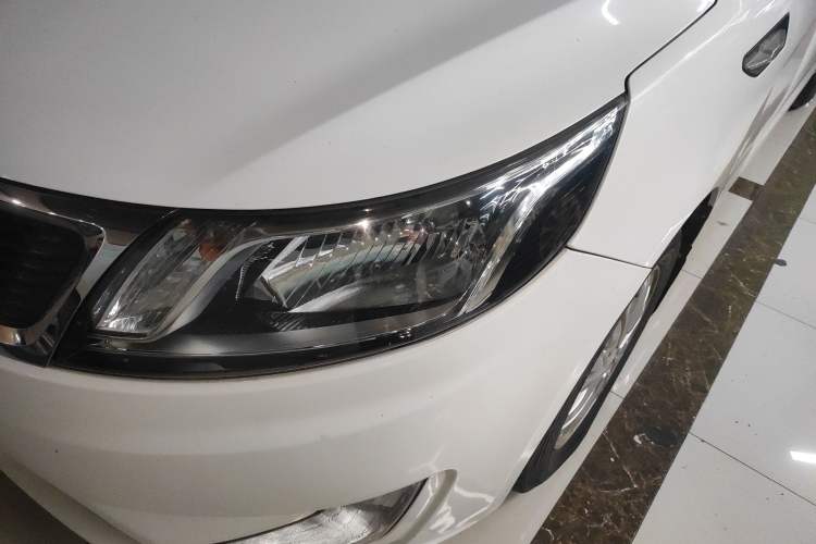 Used Kia K2 2012 Sedan 1.4L Automatic GLS Commemorative Edition Left Front Headlight