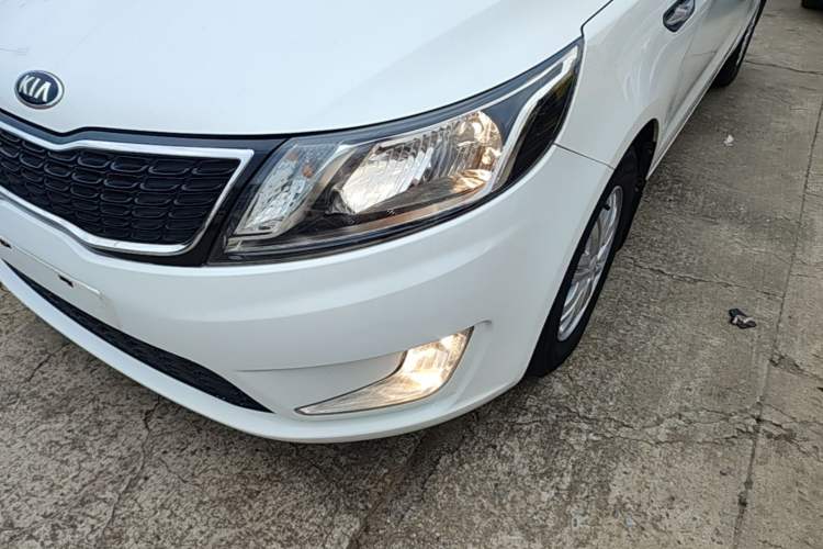 Used Kia K2 2012 Hatchback 1.4L MT Cool Edition Commemorative Model Left Front Headlight