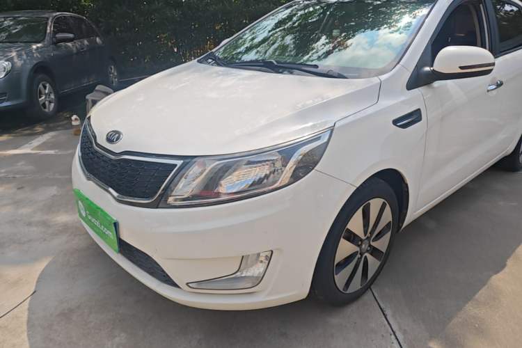 Used Kia K2 2012 Hatchback 1.6L AT Premium Commemorative Edition Left Front Headlight