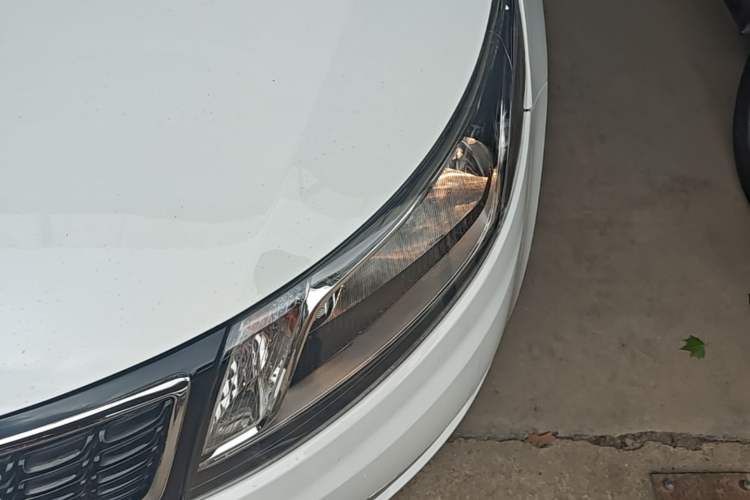 Used Kia K2 2012 Hatchback 1.6L AT Premium Left Front Headlight