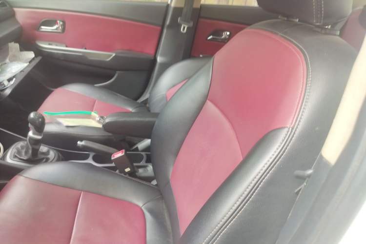 Used Kia K2 2012 Sedan 1.4L MT GLS Commemorative Edition Left Front Seat