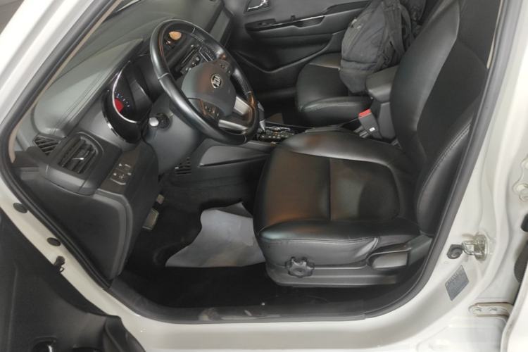 Used Kia K2 2012 Hatchback 1.6L AT Premium Left Front Seat