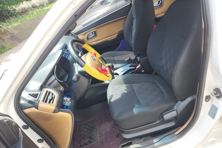 Used Kia K2 2012 Sedan 1.4L MT GLS Commemorative Edition Left Front Seat