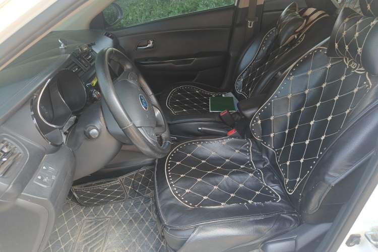 Used Kia K2 2012 Sedan 1.6L Automatic Transmission Premium Commemorative Edition Left Front Seat