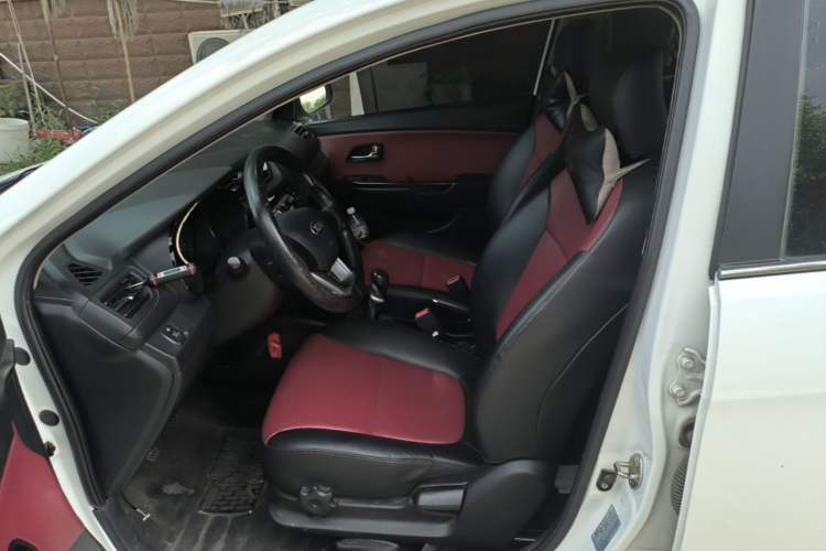 Used Kia K2 2012 Hatchback 1.4L MT Cool Edition Commemorative Model Left Front Seat