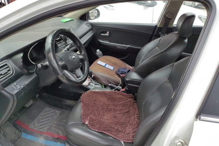 Used Kia K2 2012 Sedan 1.4L Automatic GLS Commemorative Edition Left Front Seat