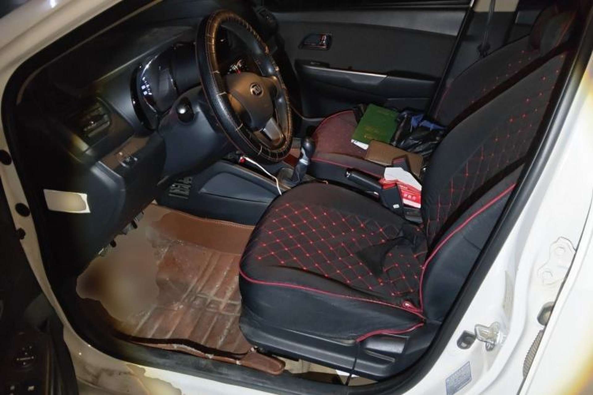 Used Kia K2 2012 Sedan 1.4L MT GLS Commemorative Edition Left Front Seat