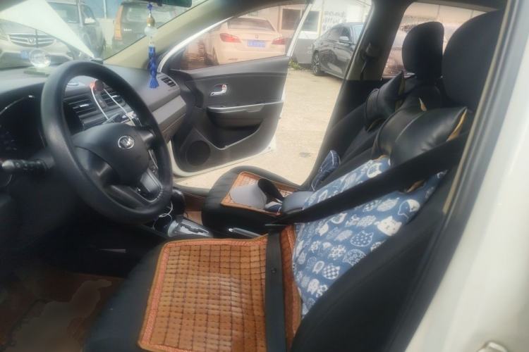 Used Kia K2 2012 Sedan 1.4L Automatic GLS Commemorative Edition Left Front Seat