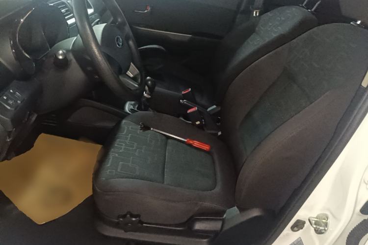 Used Kia K2 2012 Sedan 1.4L MT TOP Commemorative Edition Left Front Seat