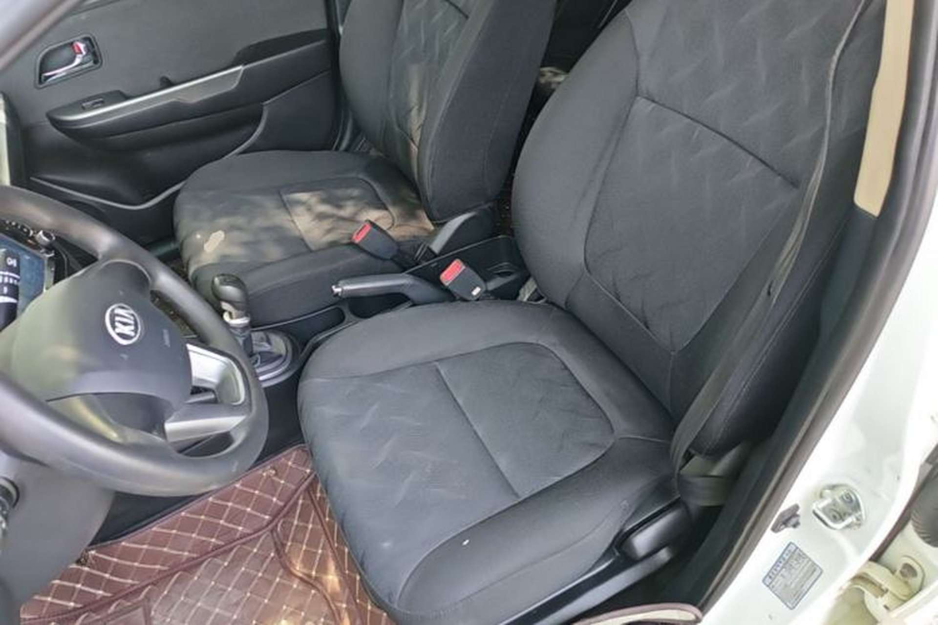 Used Kia K2 2012 Sedan 1.4L MT GLS Commemorative Edition Left Front Seat
