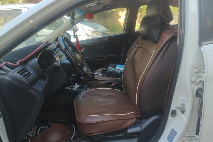 Used Kia K2 2012 Sedan 1.6L AT Premium ECO Left Front Seat