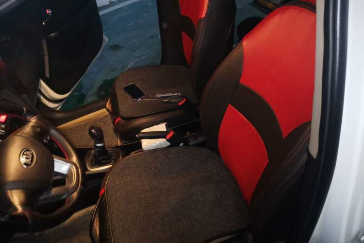 Used Kia K2 2012 Sedan 1.4L MT GLS Commemorative Edition Left Front Seat