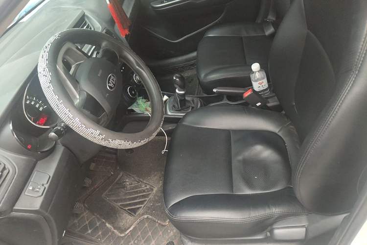 Used Kia K2 2012 Sedan 1.4L MT GLS Commemorative Edition Left Front Seat