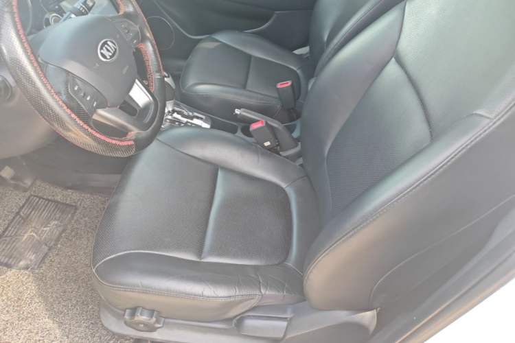 Used Kia K2 2012 Sedan 1.6L Automatic Transmission Premium Commemorative Edition Left Front Seat