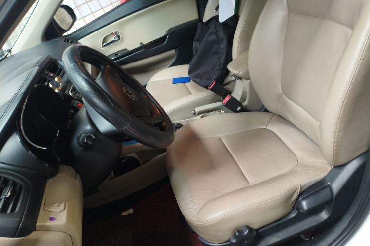 Used Kia K2 2012 Sedan 1.6L Automatic Transmission Premium Commemorative Edition Left Front Seat