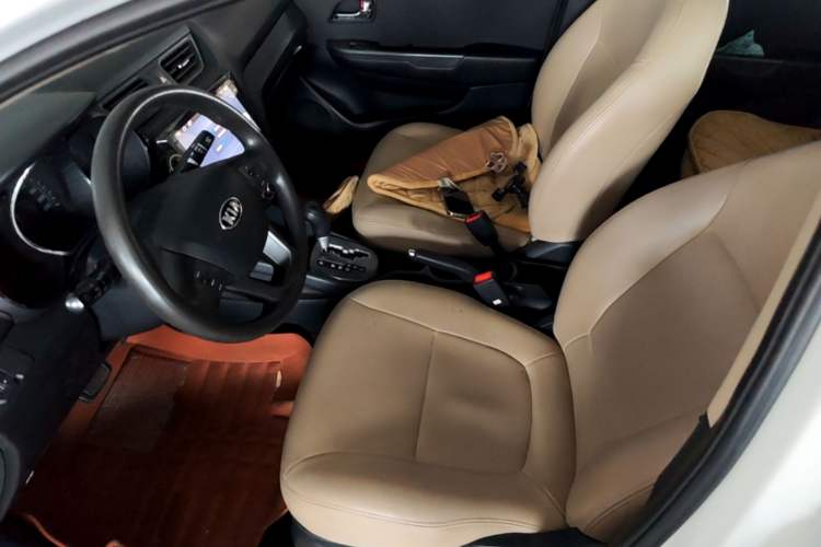 Used Kia K2 2012 Sedan 1.4L Automatic GLS Commemorative Edition Left Front Seat