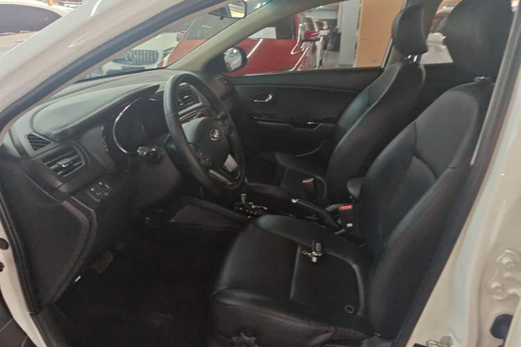 Used Kia K2 2012 Sedan 1.6L Automatic Transmission Premium Commemorative Edition Left Front Seat