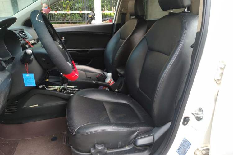 Used Kia K2 2012 Sedan 1.6L Automatic Transmission Premium Commemorative Edition Left Front Seat