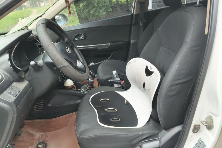Used Kia K2 2012 Sedan 1.4L MT GLS Commemorative Edition Left Front Seat