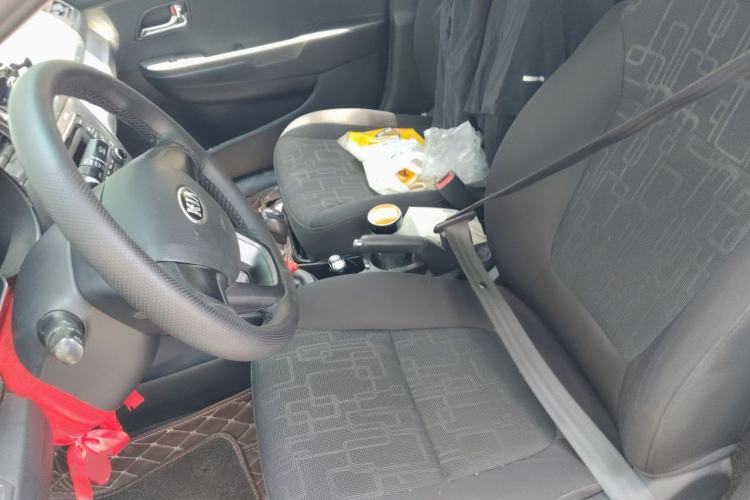 Used Kia K2 2012 Sedan 1.4L MT TOP Commemorative Edition Left Front Seat