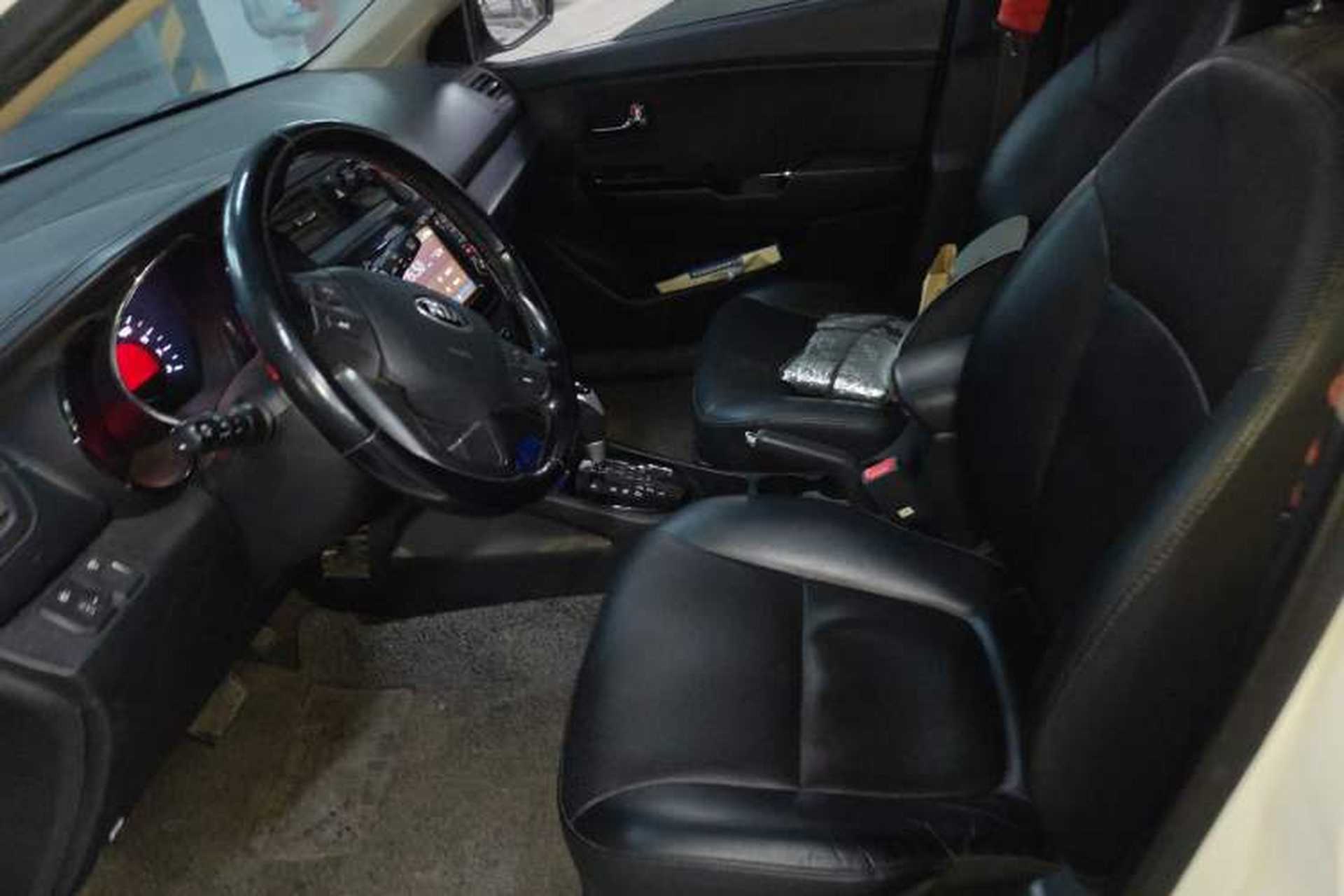 Used Kia K2 2012 Hatchback 1.6L AT Premium Left Front Seat
