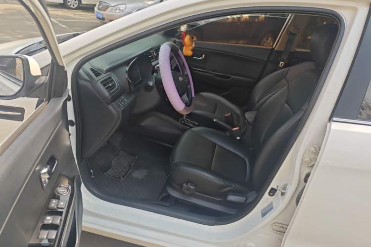 Used Kia K2 2012 Hatchback 1.6L AT Premium Commemorative Edition Left Front Seat