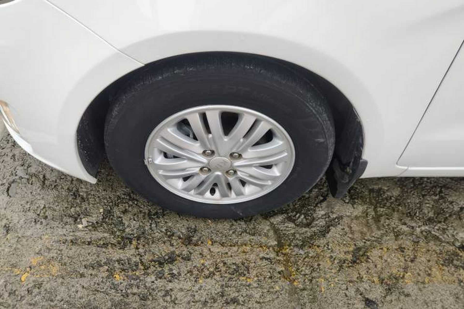 Used Kia K2 2012 Hatchback 1.4L MT Cool Edition Commemorative Model Left Front Wheel Hub