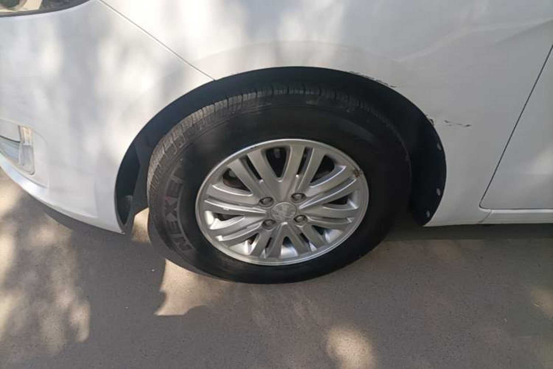 Used Kia K2 2012 Sedan 1.4L Automatic GLS Commemorative Edition Left Front Wheel Hub