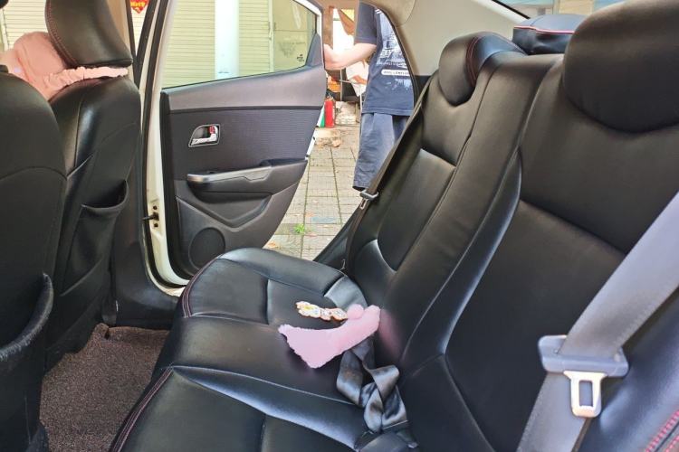 Used Kia K2 2012 Sedan 1.4L MT TOP Commemorative Edition Left Rear Seat