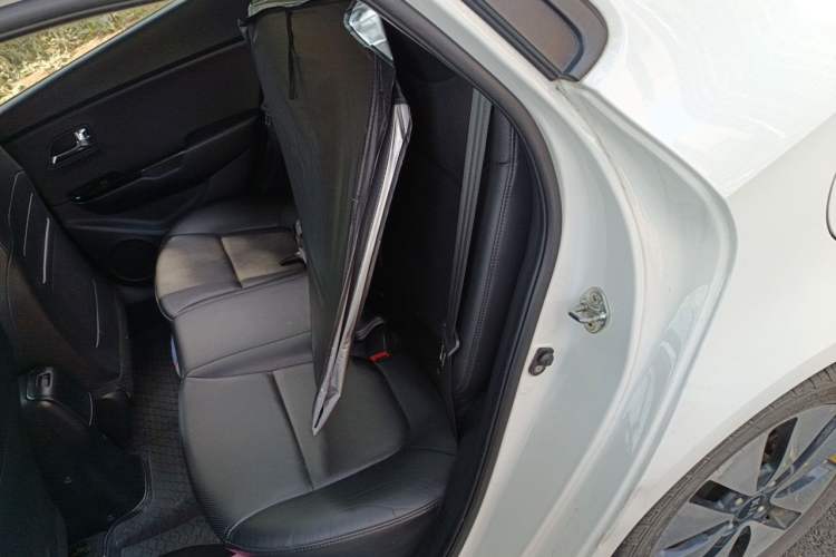 Used Kia K2 2012 Sedan 1.6L Automatic Transmission Premium Commemorative Edition Left Rear Seat
