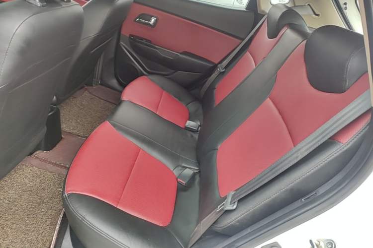 Used Kia K2 2012 Hatchback 1.4L MT Cool Edition Commemorative Model Left Rear Seat
