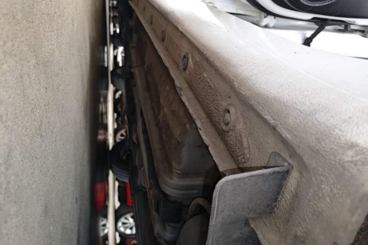 Used Kia K2 2012 Sedan 1.4L Automatic GLS Commemorative Edition Left Side Sill