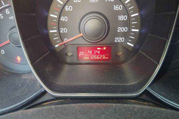 Used Kia K2 2012 Sedan 1.4L Automatic GLS Commemorative Edition Odometer Close Up