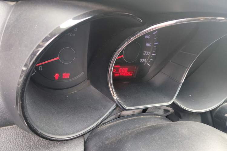 Used Kia K2 2012 Sedan 1.4L Automatic GLS Commemorative Edition Odometer Close Up