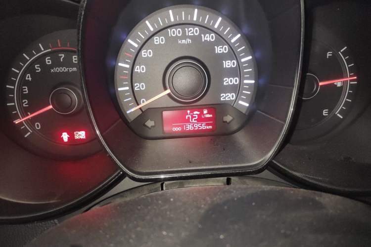 Used Kia K2 2012 Sedan 1.4L Automatic GLS Commemorative Edition Odometer Close Up