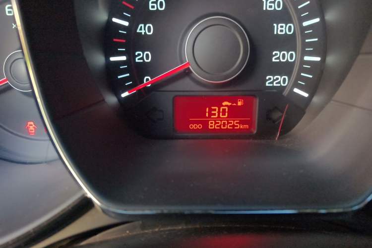 Used Kia K2 2012 Sedan 1.4L Automatic GLS Commemorative Edition Odometer Close Up