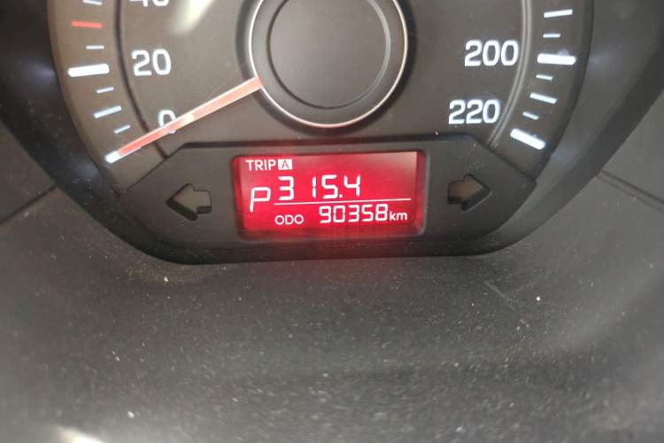 Used Kia K2 2012 Sedan 1.4L Automatic GLS Commemorative Edition Odometer Close Up