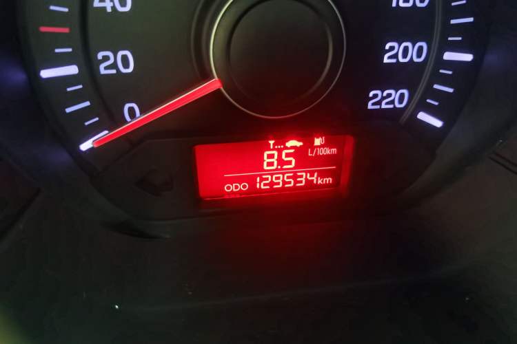 Used Kia K2 2012 Sedan 1.4L MT GLS Commemorative Edition Odometer Close Up
