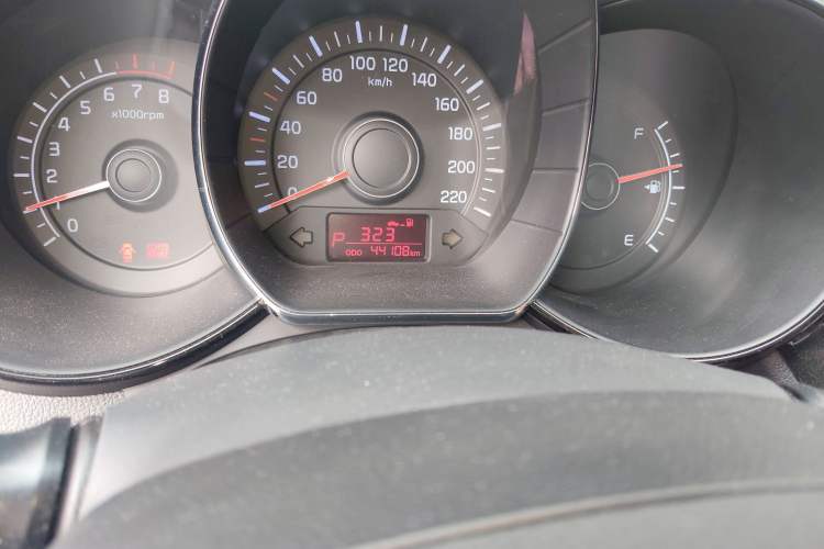 Used Kia K2 2012 Sedan 1.4L Automatic GLS Commemorative Edition Odometer Close Up
