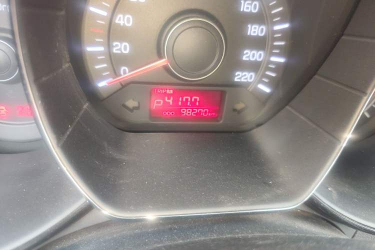 Used Kia K2 2012 Sedan 1.4L Automatic GLS Commemorative Edition Odometer Close Up